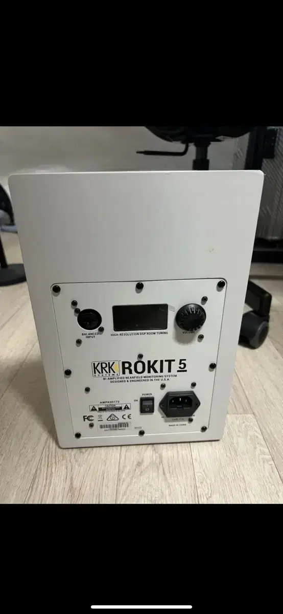 KRK rokit5 G4 고장난 스피커 한통 저렴히 판매합니다