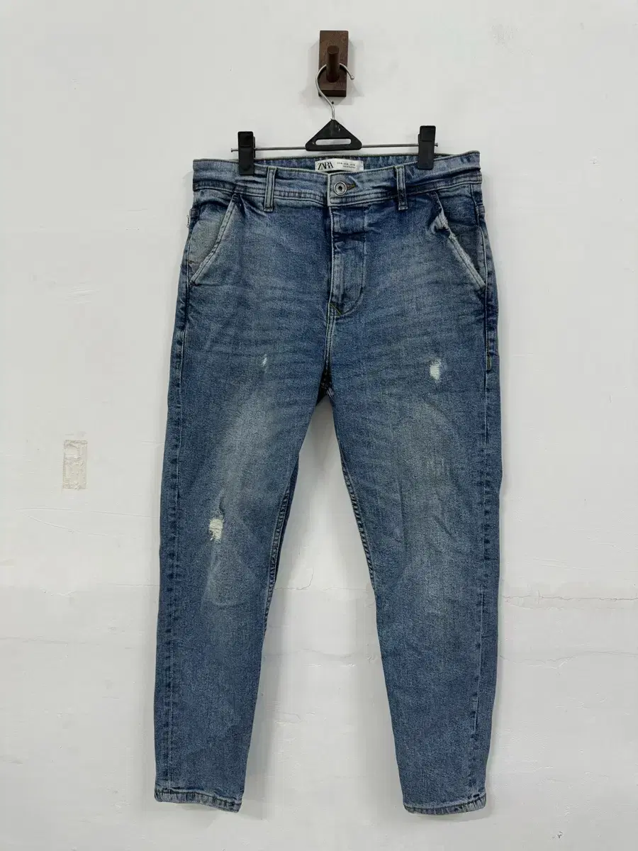 (31-32)Zara Man Light Blue Denim Jeans