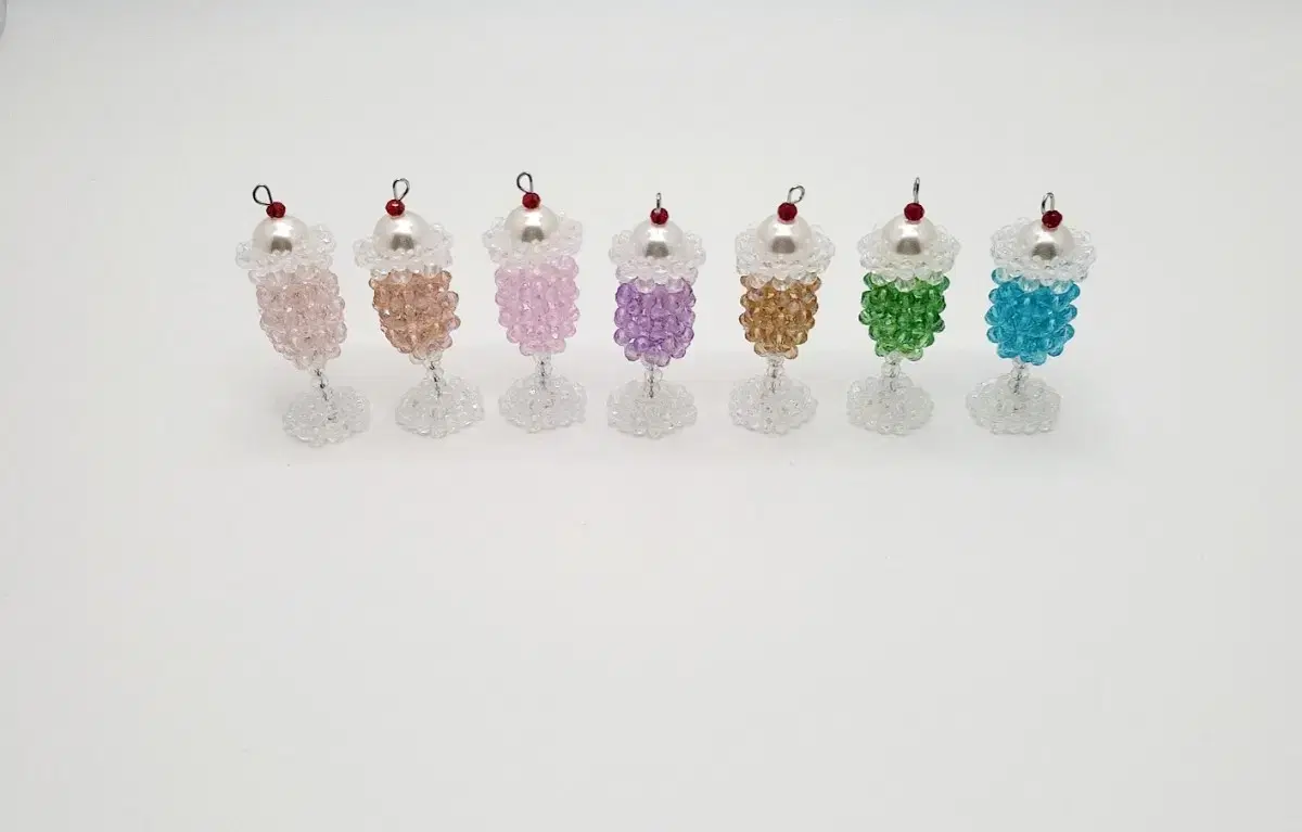(2+1) Cream Soda Beaded Keyring