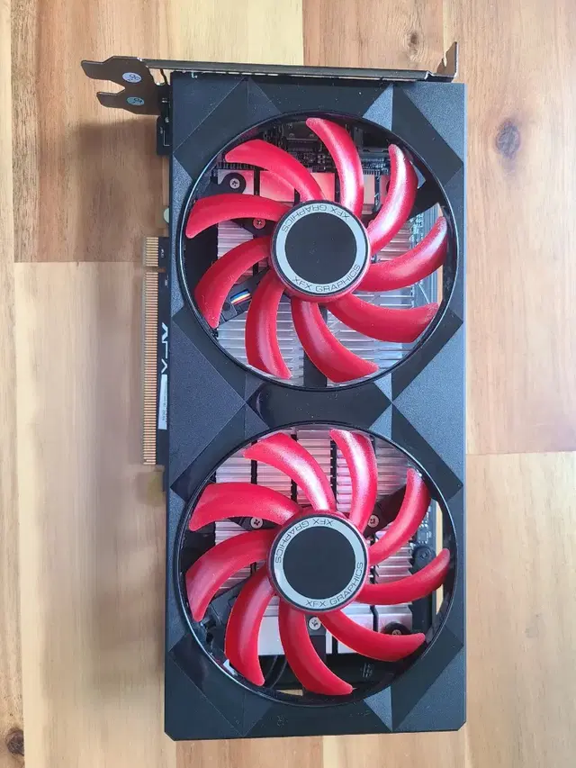 XFX RX-550P2P 2GB AMD 라데온 RX550