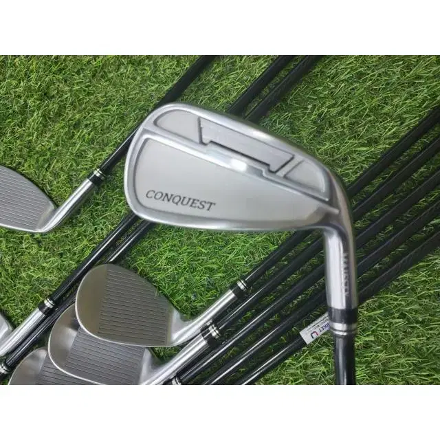 (used) lew mann conquest used iron set r strength 5-p,a,pa,s...