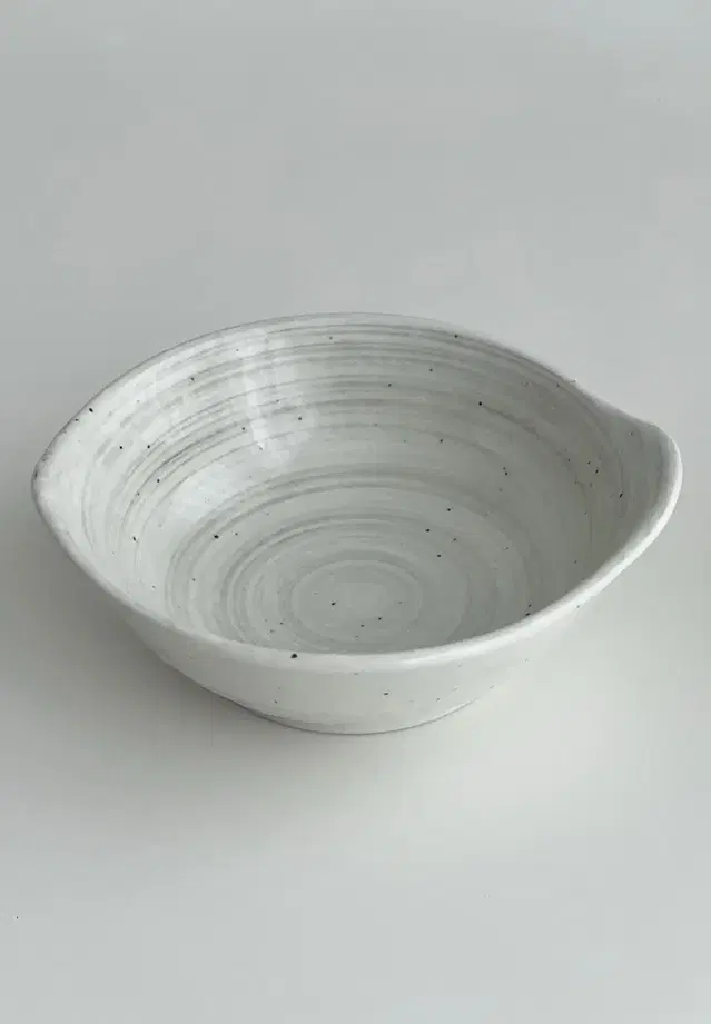 Beige Spin bowl / 일본 덴다시 도자기공기 밥그릇 손잡이접시