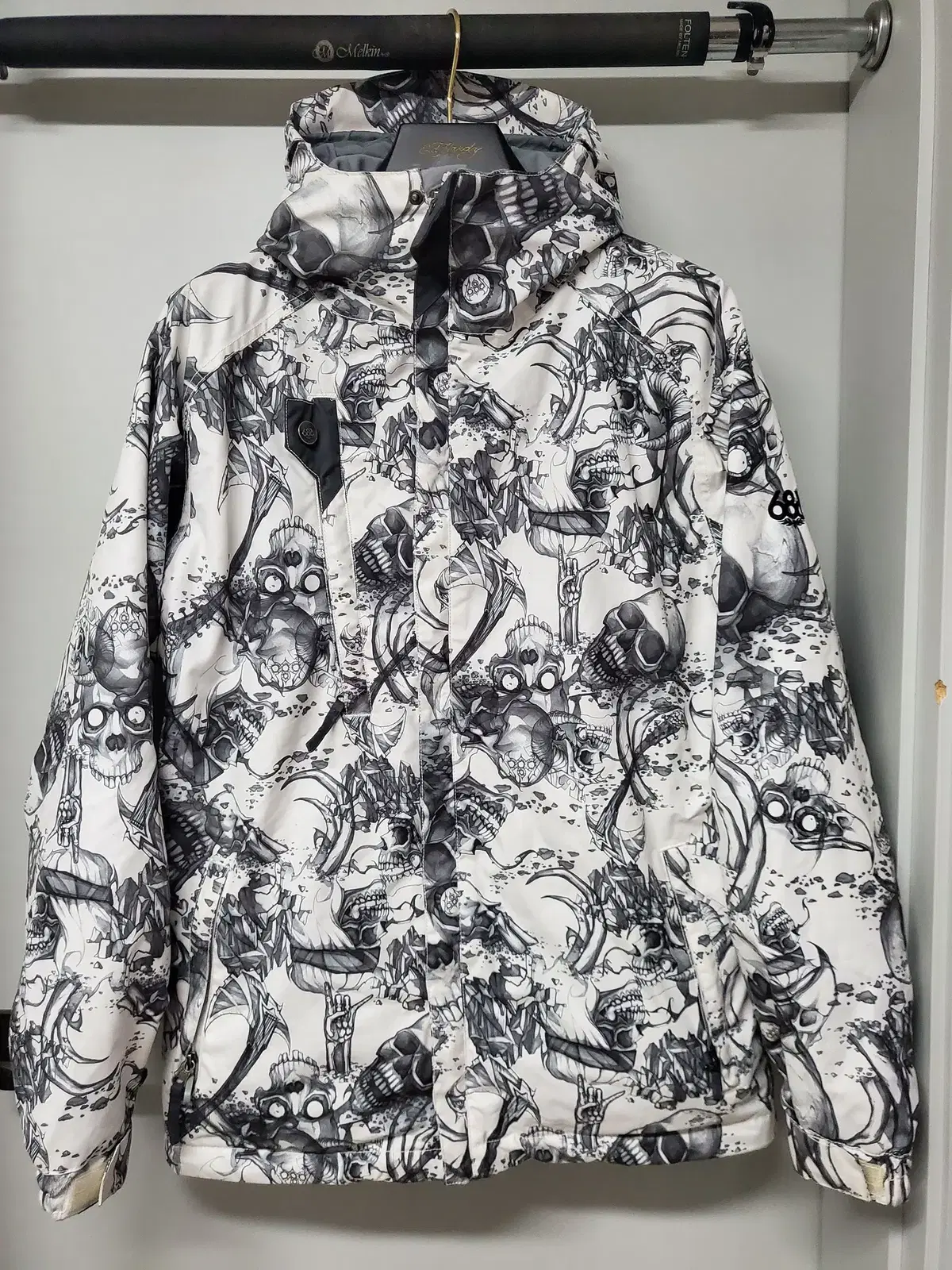 Genuine 686 Skull Graphic Parka