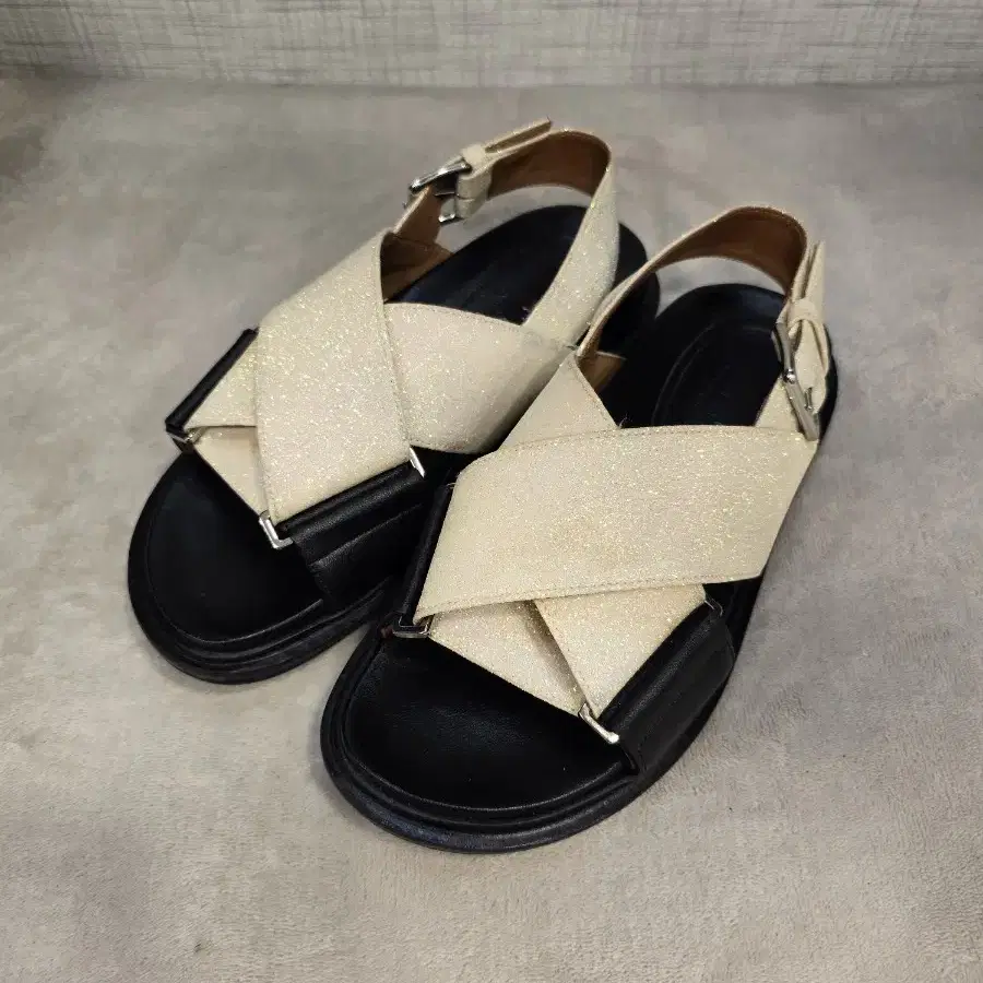 마르니 MARNI 샌들 35 (220~225)