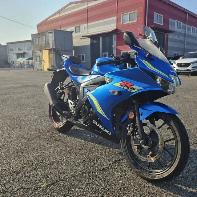 스즈끼 GSXR125 18년식  255만원 상태 좋습니다