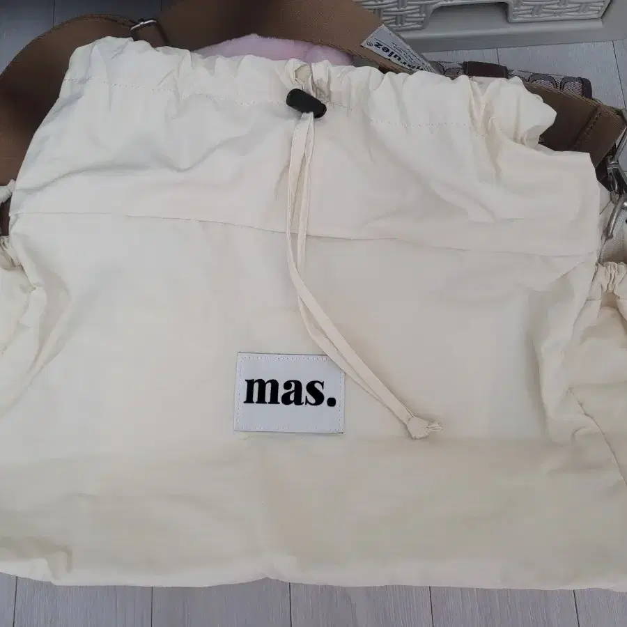 mas daily string bonus bag beige on sale