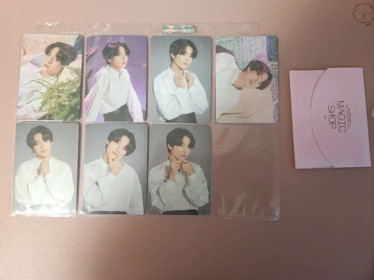 BTS jungkook sells scanned photocards