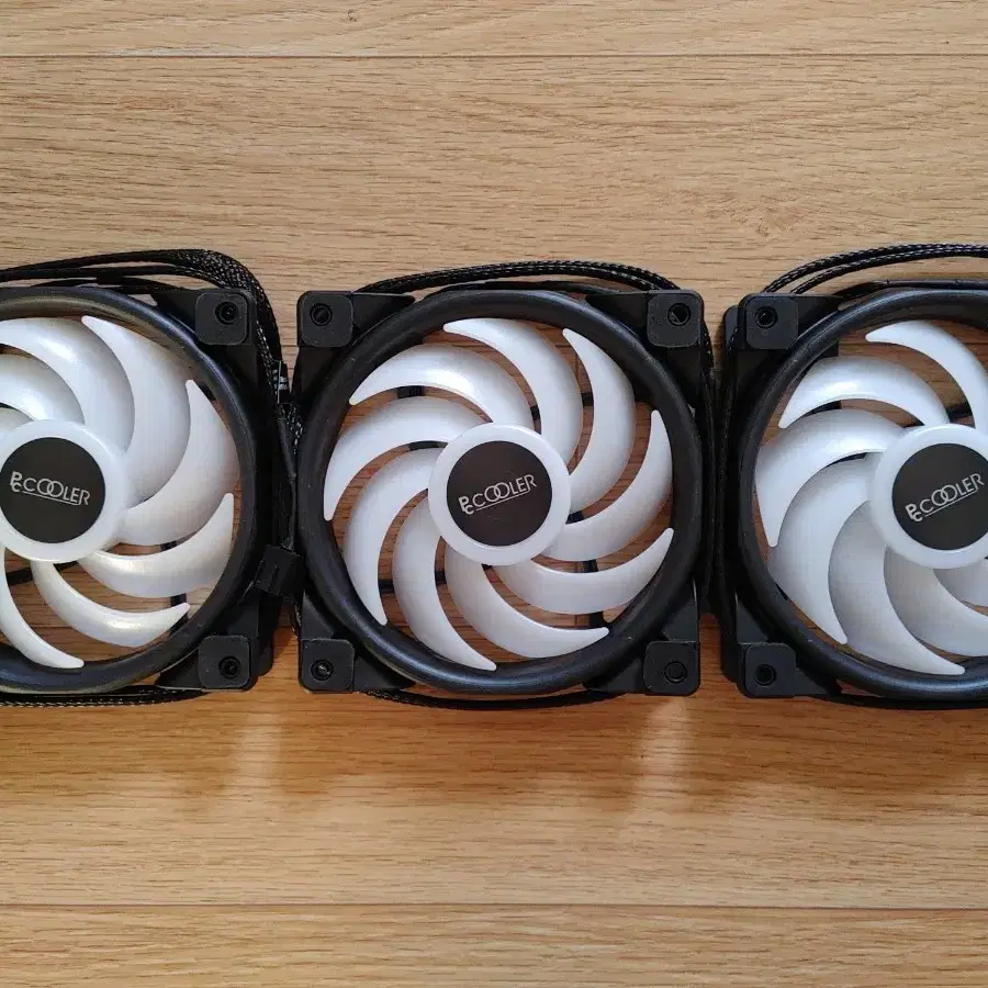 PCCOOLER HALO (3-in-1 FRGB 킷)