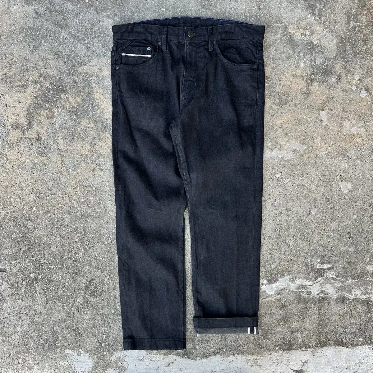 [34] Black and blue selvedge denim pants