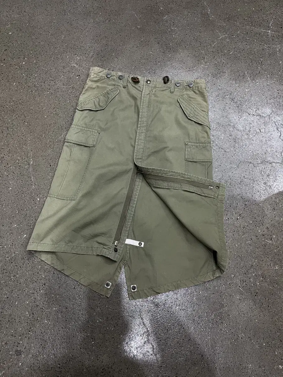 Old Betty pull-up cargo skirt made in Japan