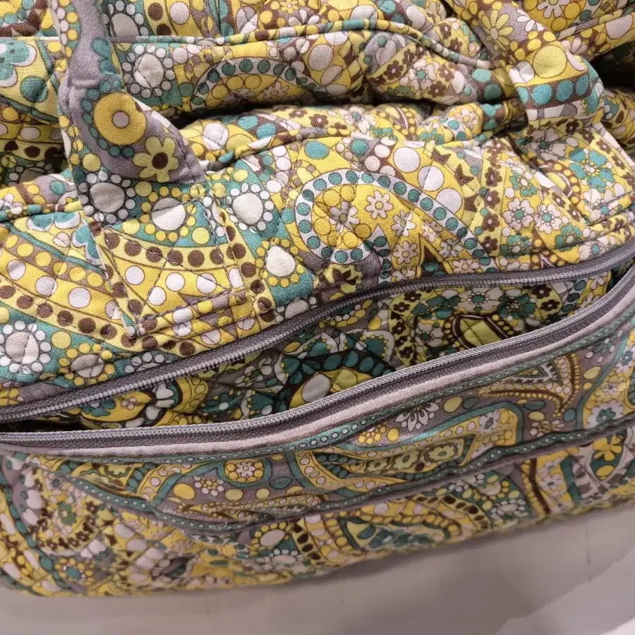 Vera bradley 페이즐리 더플 백