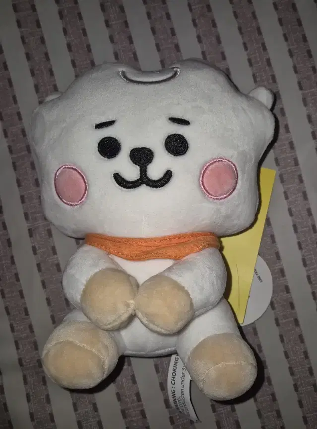 BT21 : RJ 인형, 진 인형 판매