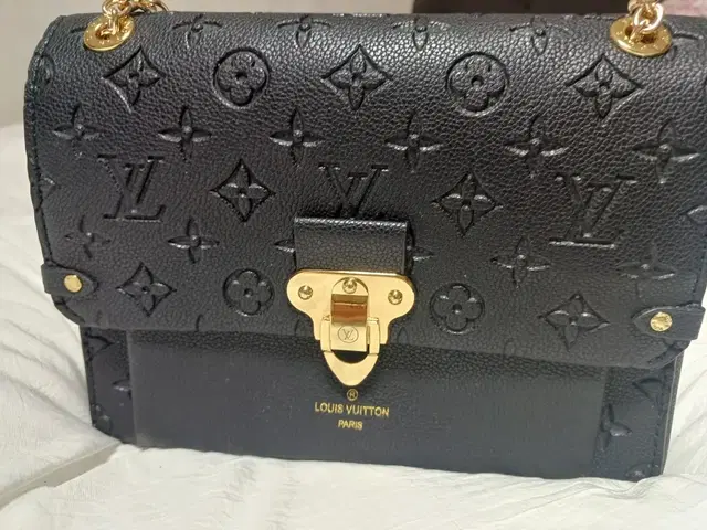 스타일.Louis Vuitton M44151 앙프렝뜨 바뱅 PM 블랙