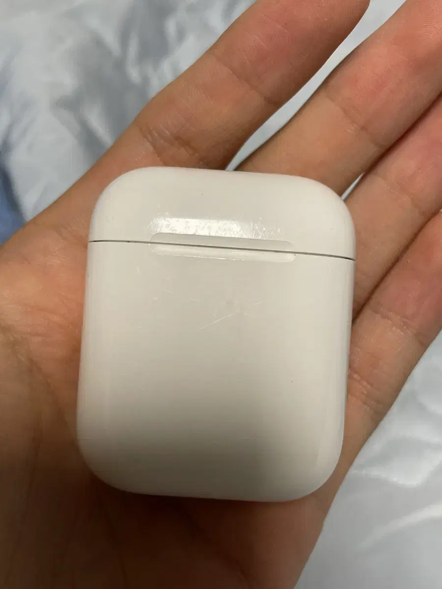 AirPods 2nd Generation in excellent condition