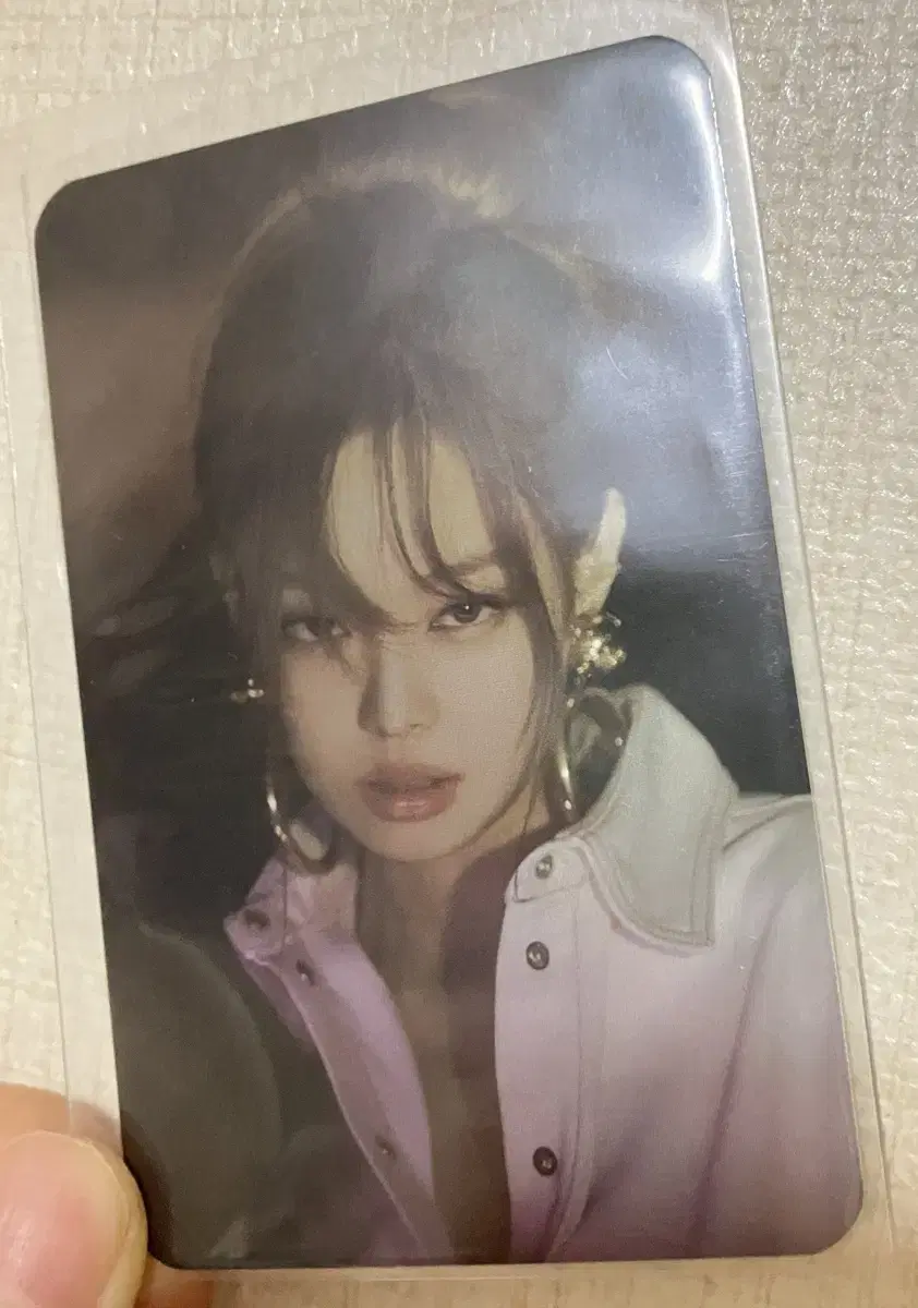 Jennie sells apple music more album photocard 