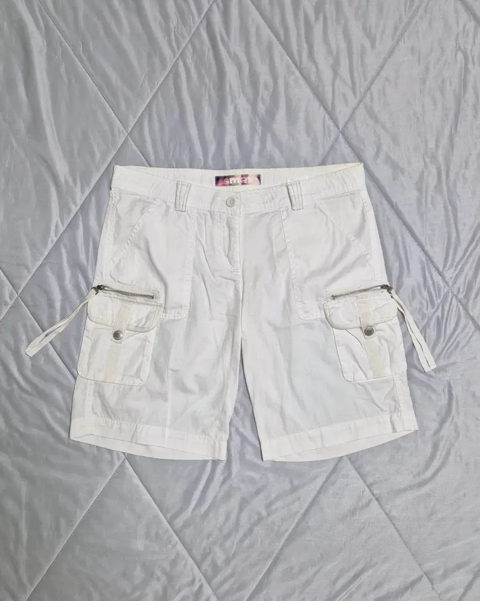 Vintage Y2K White Cargo Shorts Caravan Bermuda Pants