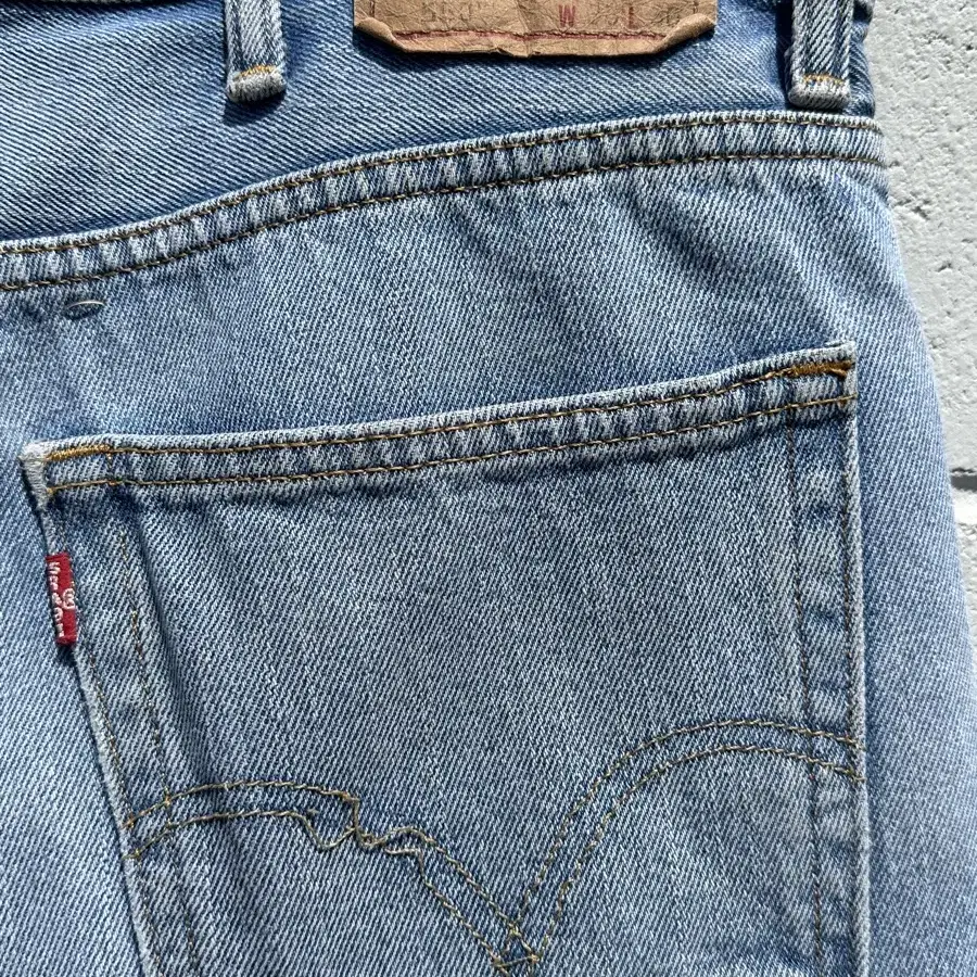 [37] 00s Levis 리바이스 550 데님 팬츠 Lesotho