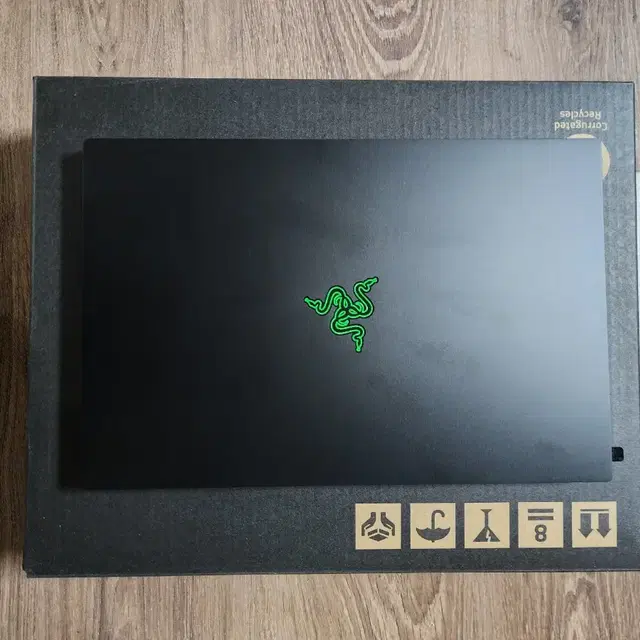 RAZER BLADE 15 Base 10Gen R3060  중고 팝니다