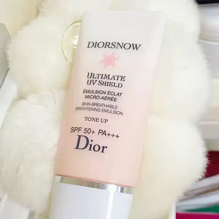 DIOR 스노우 얼티밋 유브이 쉴드 톤업 30ml(SPF50+)