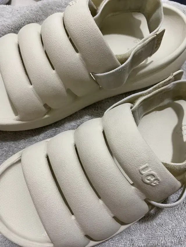 어그 UGG 슬리퍼 샌들 스포트이어 SPORT YEAH 아이보리 230