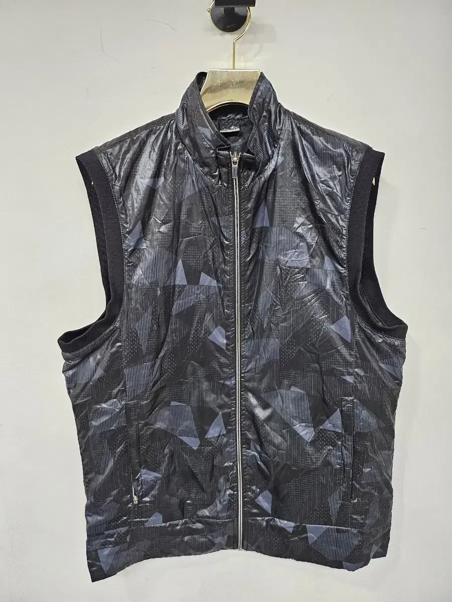 LeCarpe Sport Vest