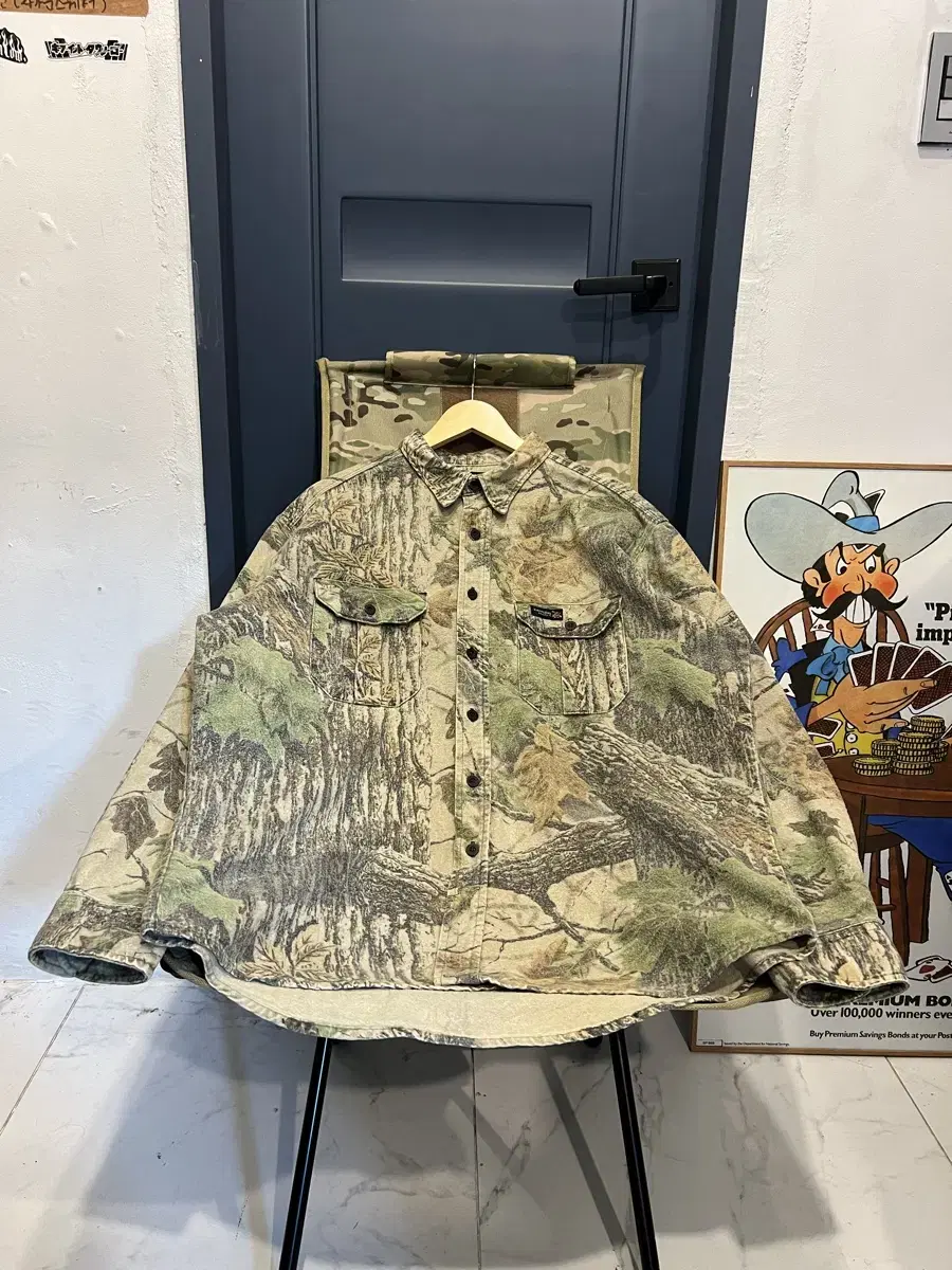 1980/90s RATTLERS BRAND Realtree Hunting Shirt