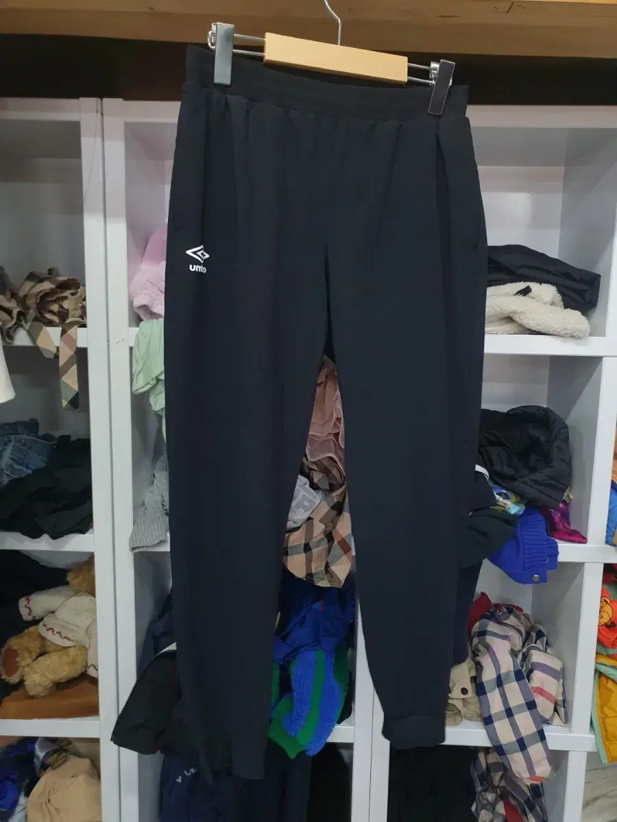 Umbro Sweatpants M Ripped See photos