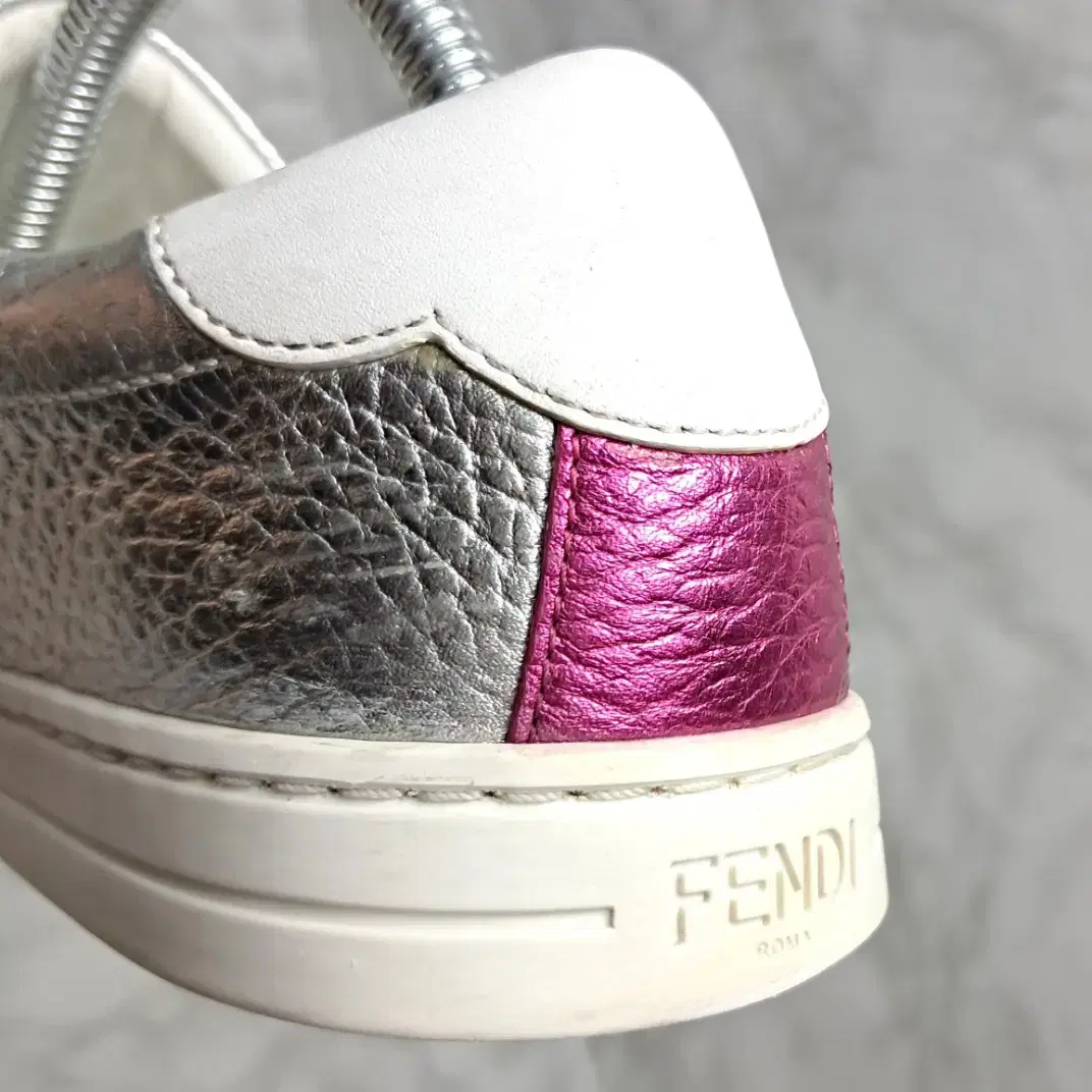 220-225펜디 fendi 스니커즈