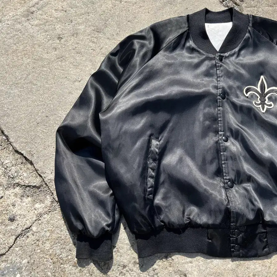 OLD USA MADE SATIN BOMBER 사틴 나일론 바시티자켓