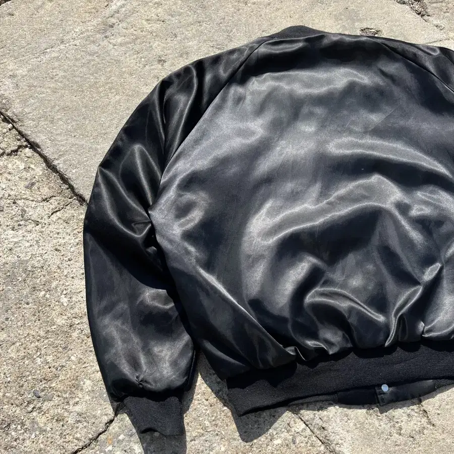 OLD USA MADE SATIN BOMBER 사틴 나일론 바시티자켓