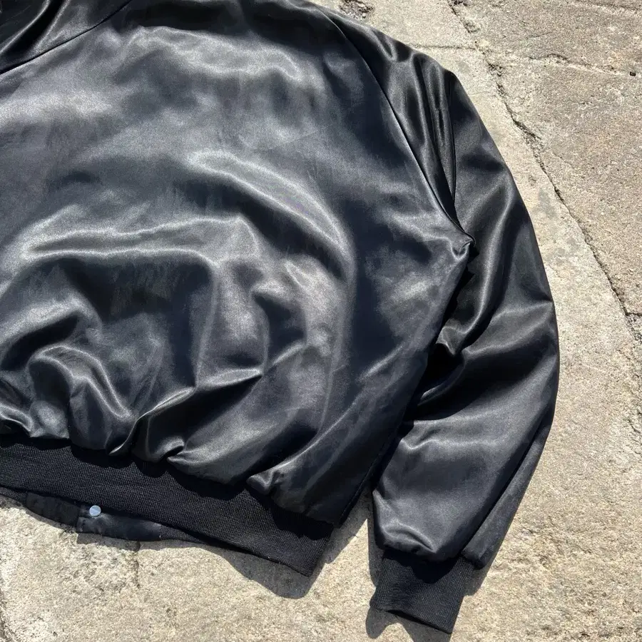 OLD USA MADE SATIN BOMBER 사틴 나일론 바시티자켓