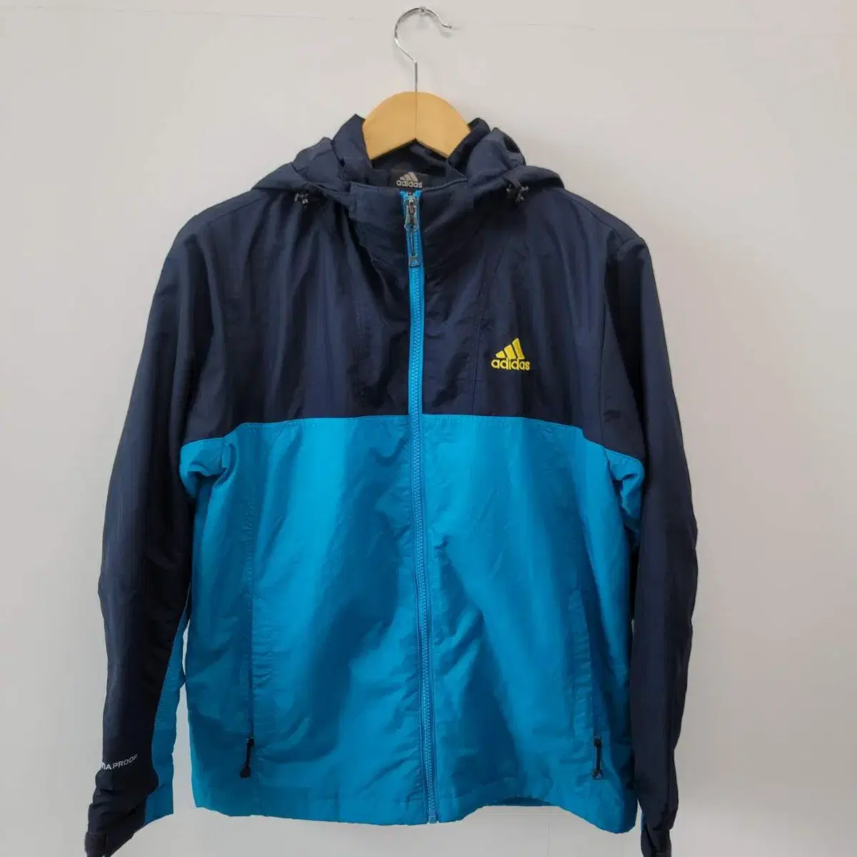 (90)adidas Women's Pura Wind Jacket