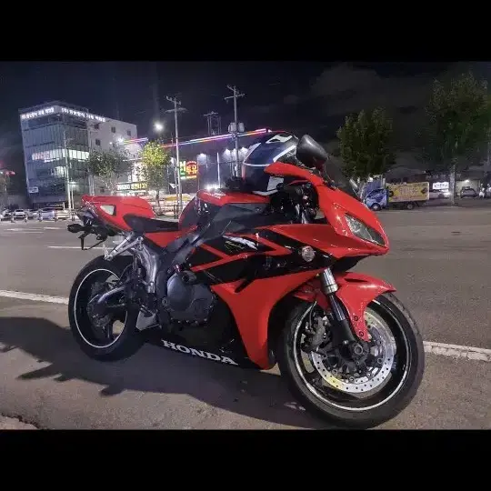 cbr1000rr 팝니다