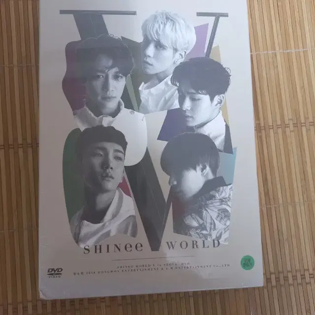 샤이니 월드 V 5  선나콘 콘서트 DVD 미개봉 SHINee World