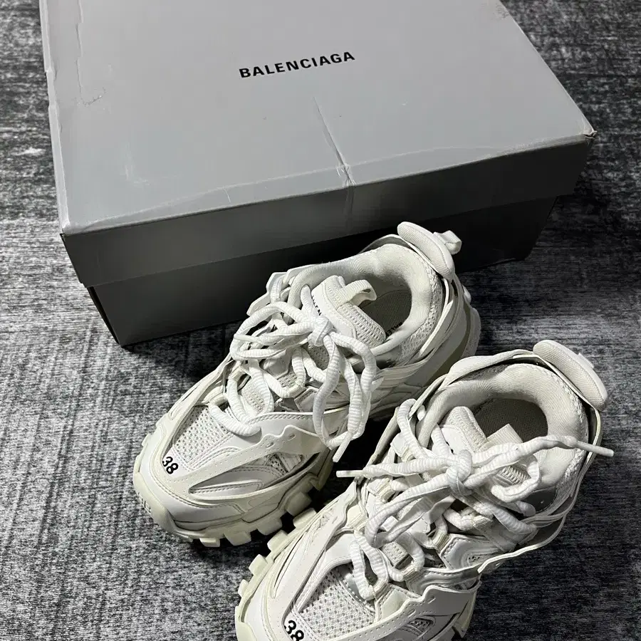 balenciaga track white 38 shoes