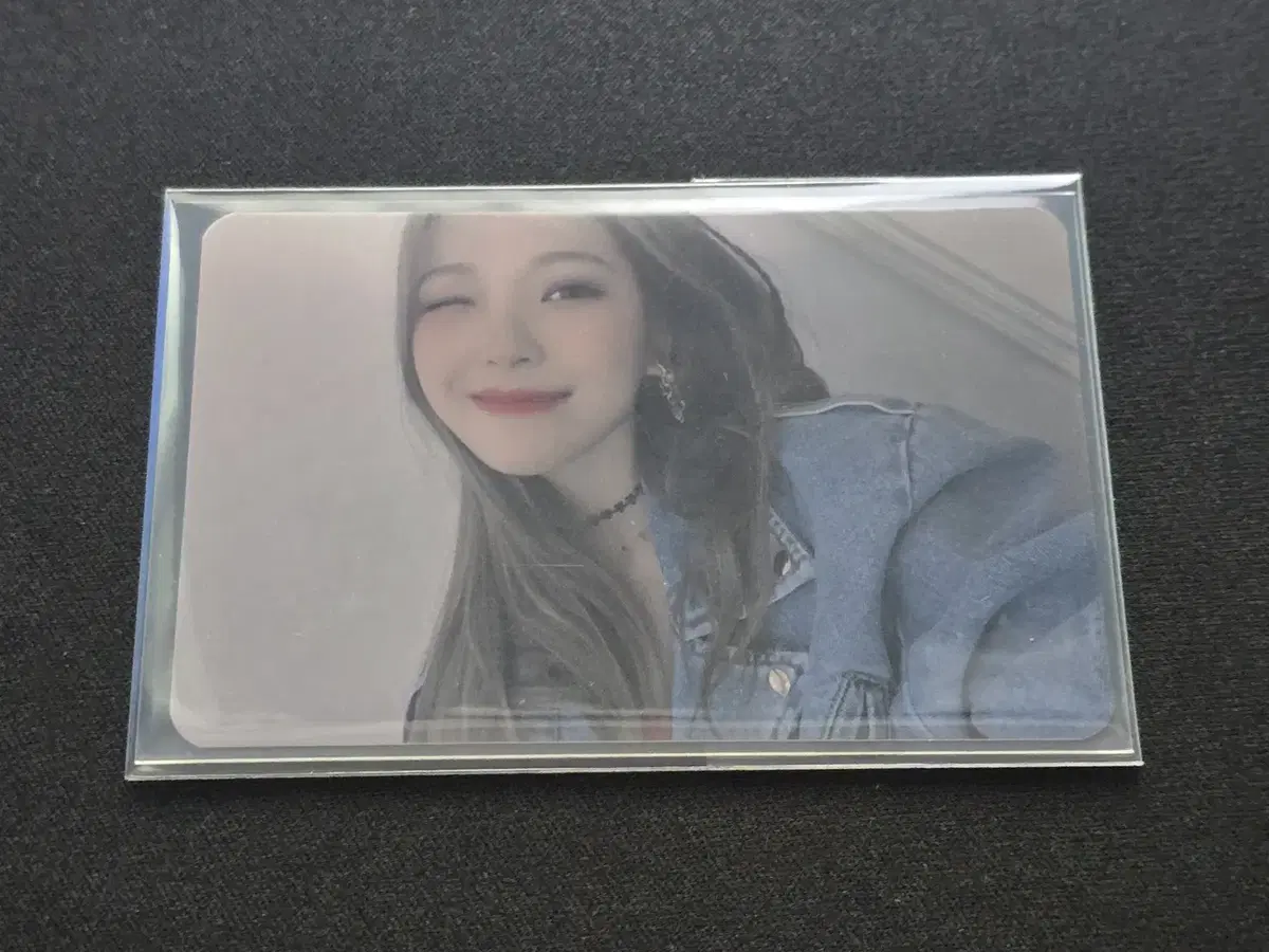 fromis 9 baek jiheon dm pre-order benefit photocard