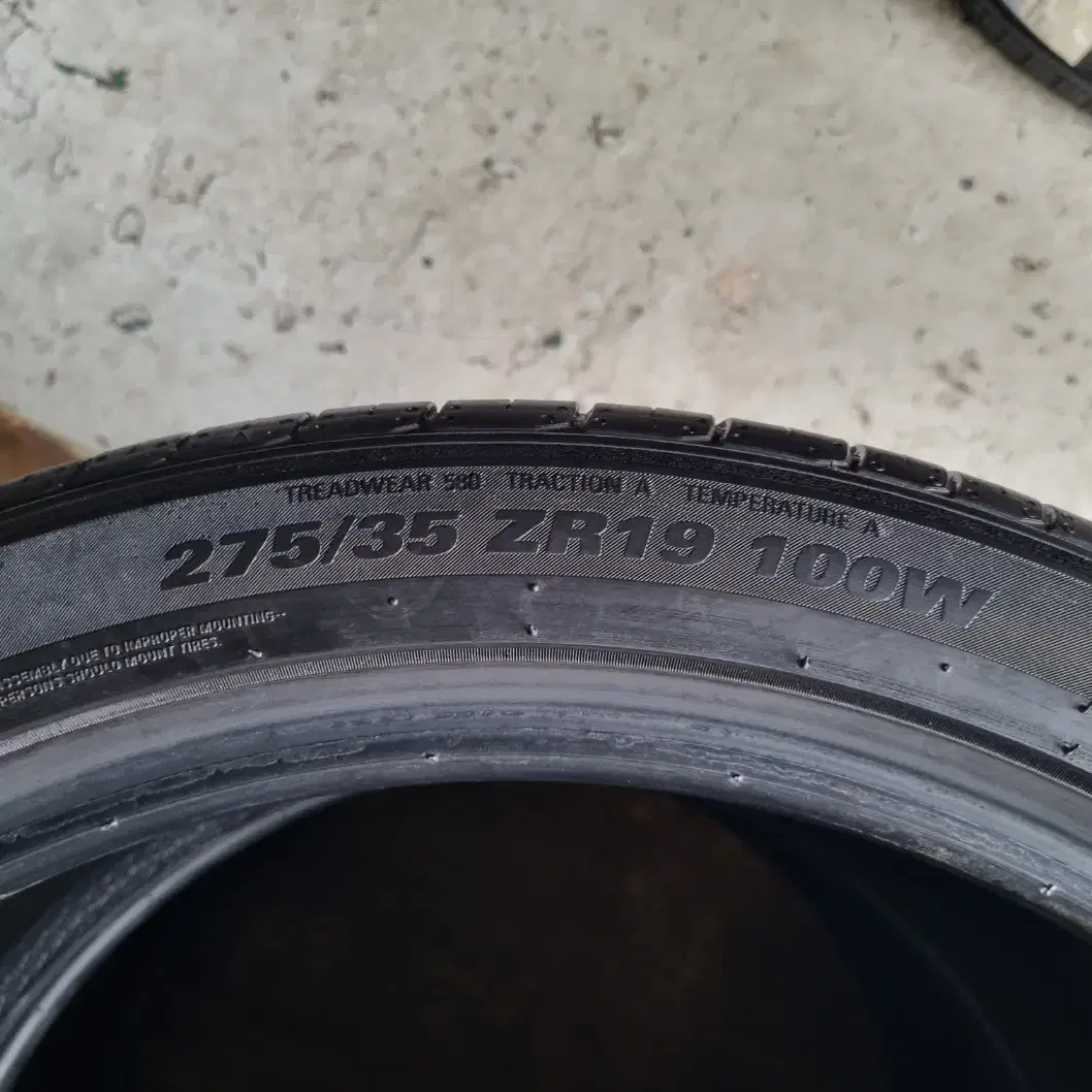 [인천중고타이어] 275/35R19 금호타이어 솔루스 SOLUS TA51