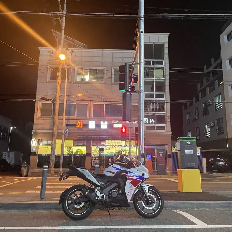 CBR125 랩솔 카울 구해요 그리고 cbr125부품도 구합니다