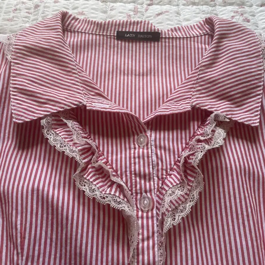 LAZY DAISY red striped shirt