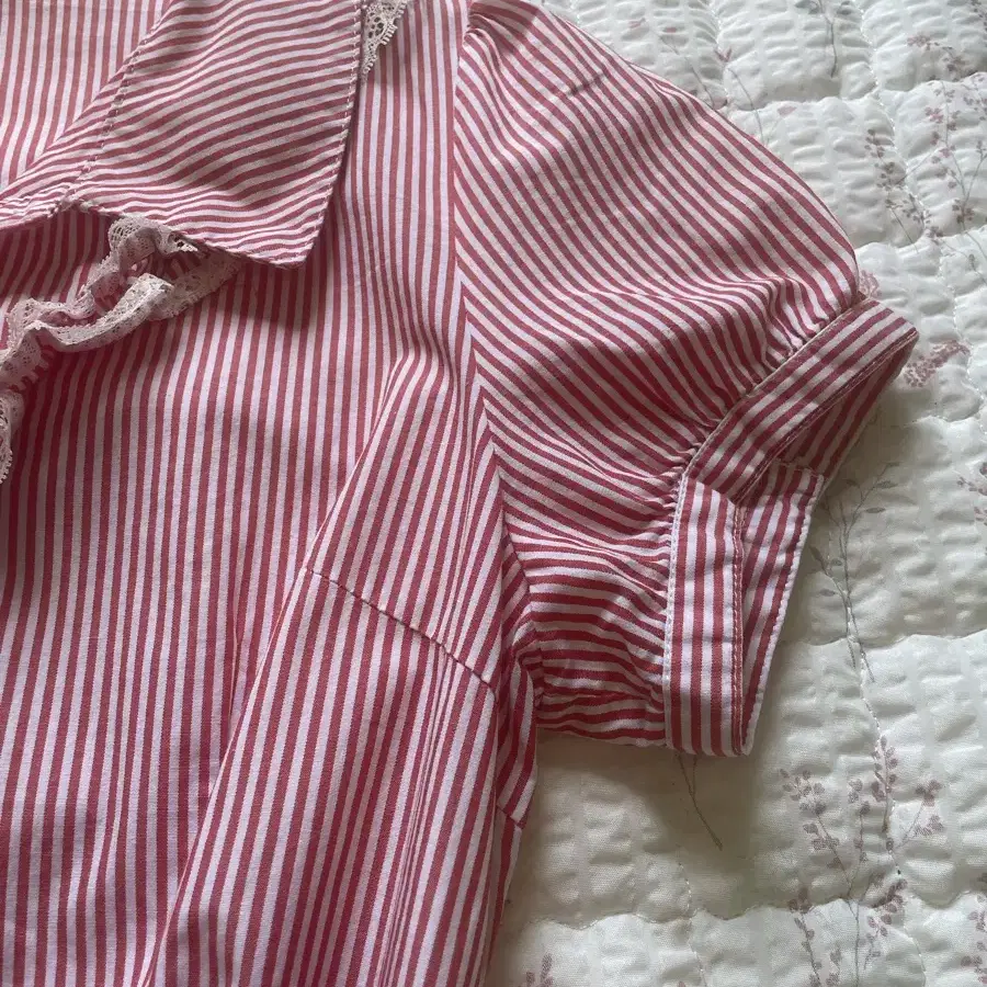 LAZY DAISY red striped shirt