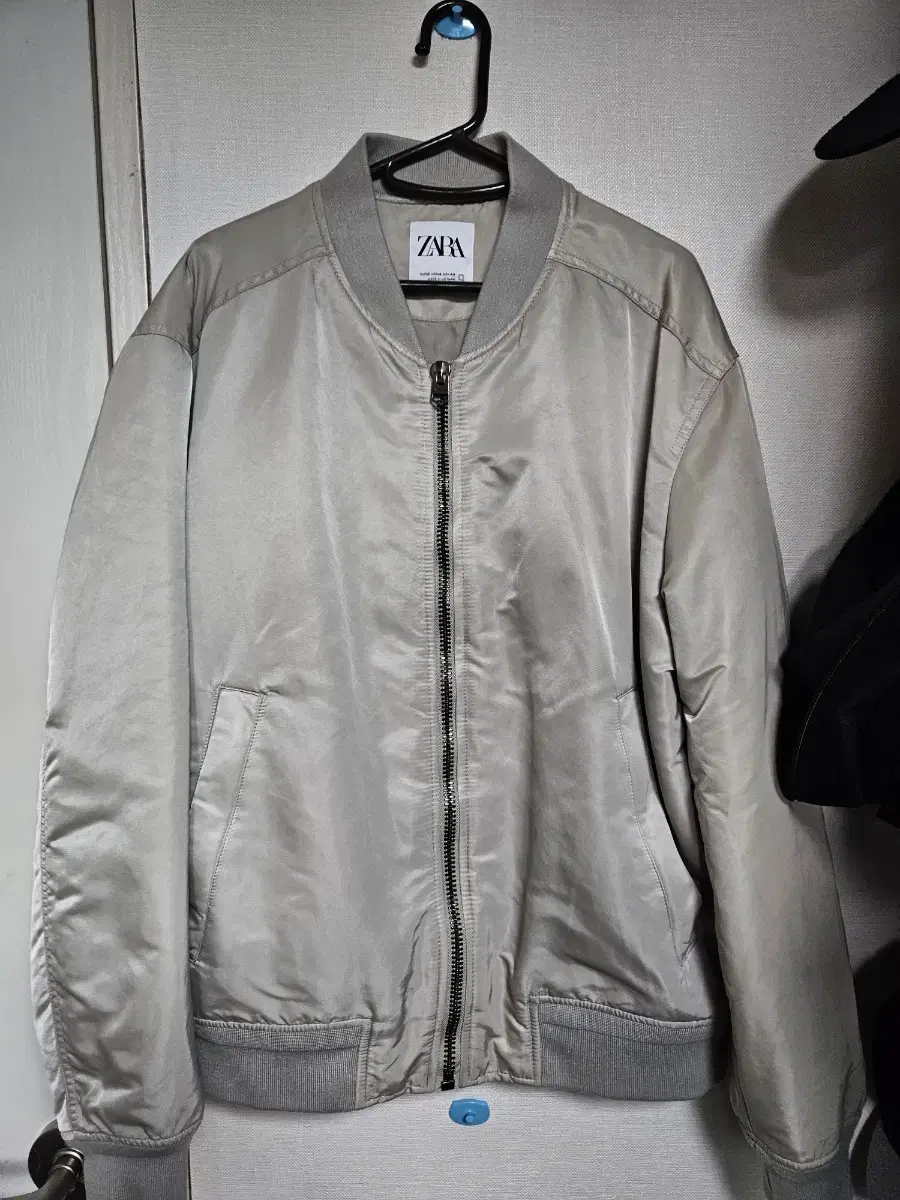 Zara Aviation Jumper MA1 Ivory sells