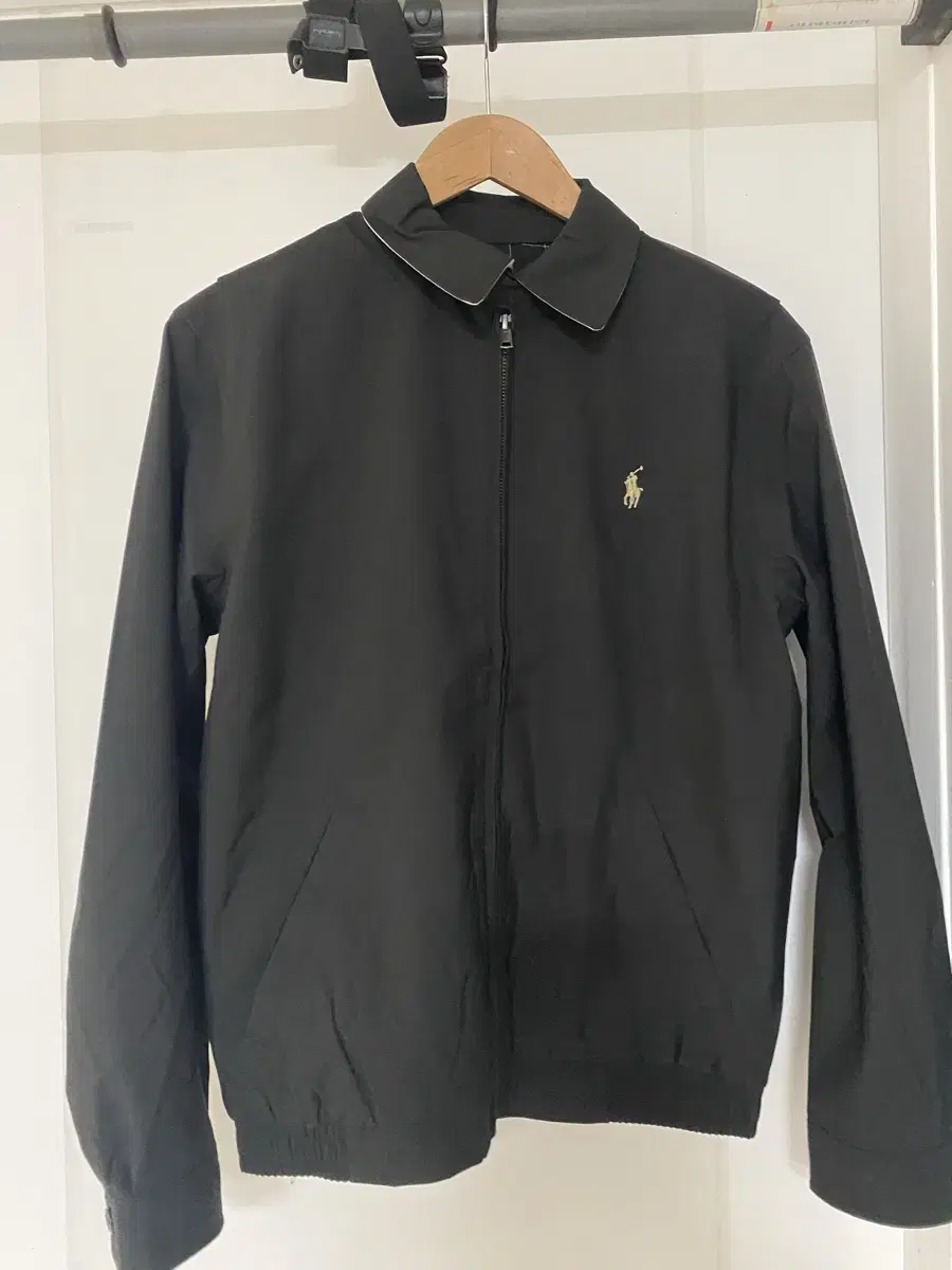 Polo V-Swing Windbreaker Jacket, Black