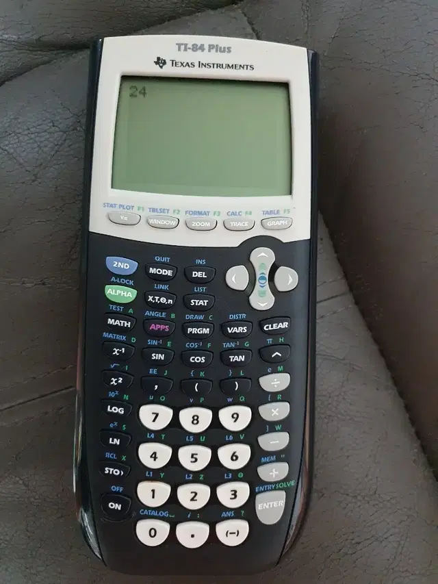 공학용 계산기 TI-84 PLUS