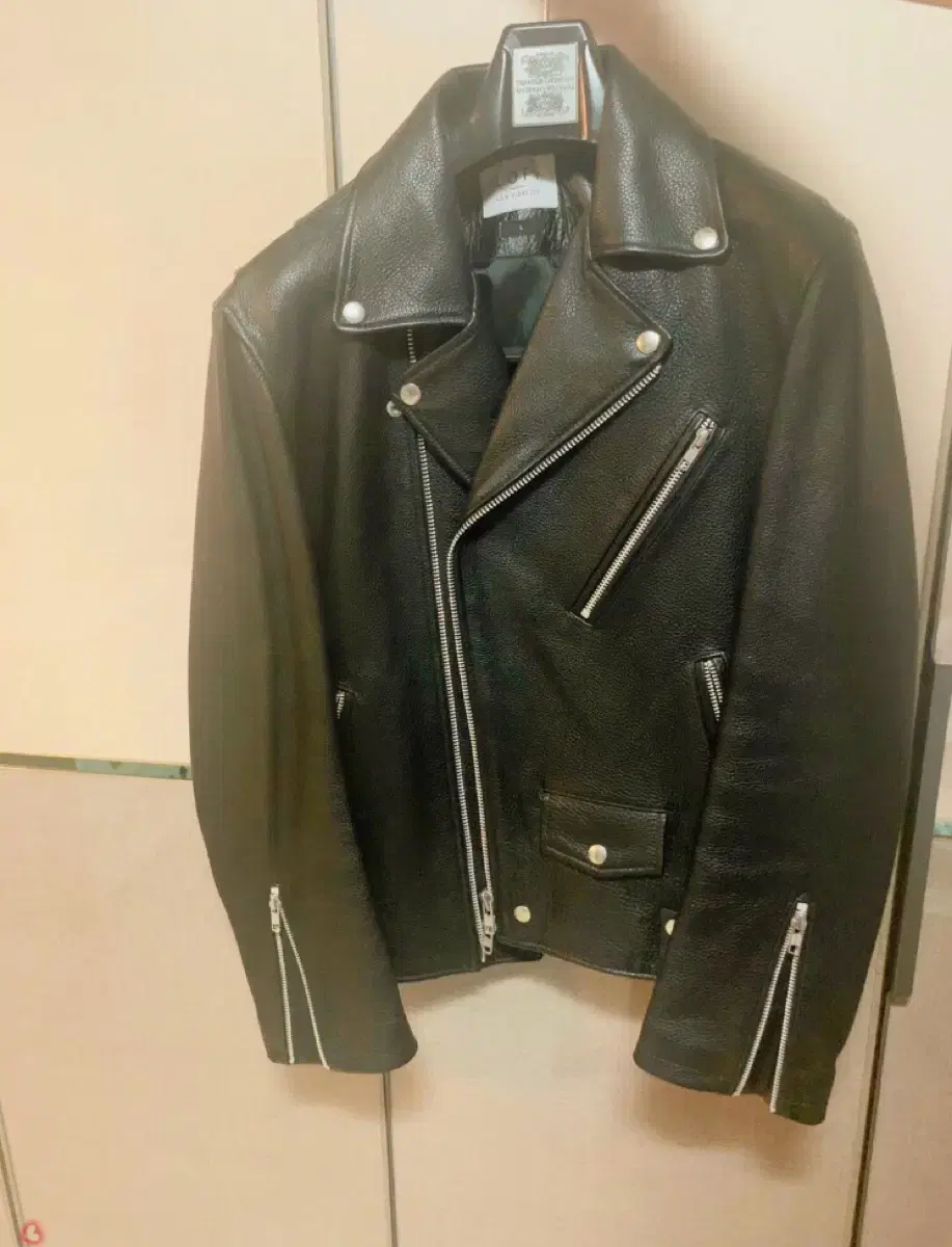 Lo-fi cowhide jacket