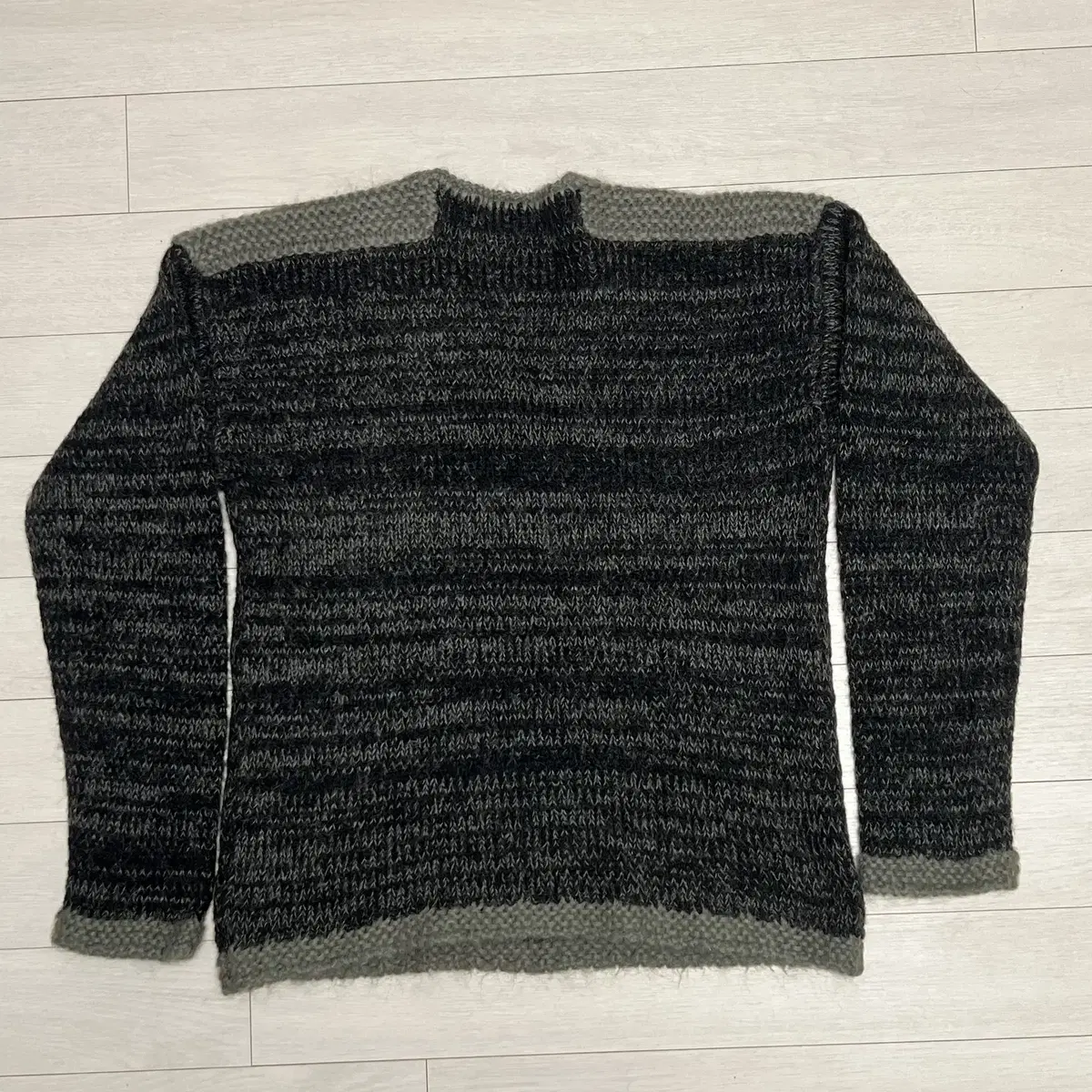 엠프리오 아르마니 니트 EMPORIO ARMANI knit