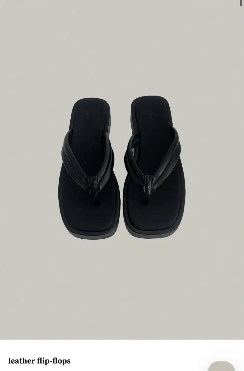Auguste Leather Flip-Flops Size 240