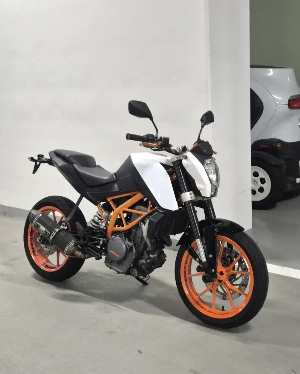 2017년식 KTM 듀크390 ABS 판매합니다.