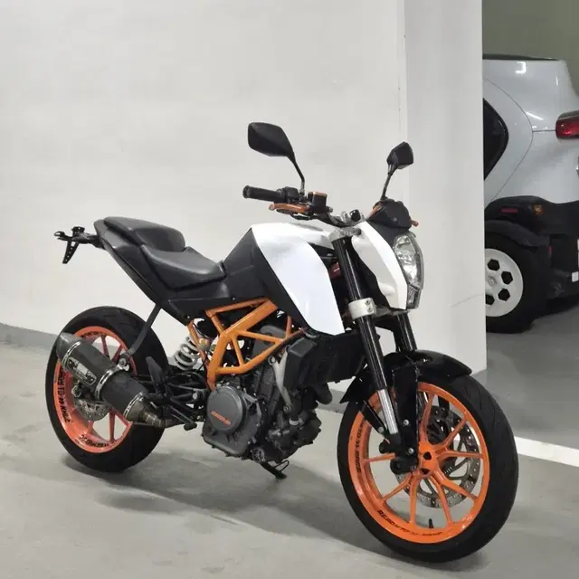 2017년식 KTM 듀크390 ABS 판매합니다.