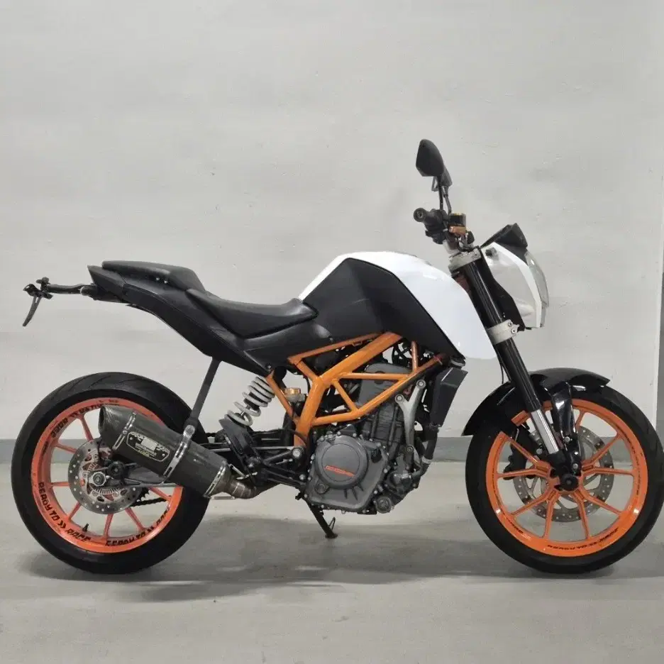 2017년식 KTM 듀크390 ABS 판매합니다.