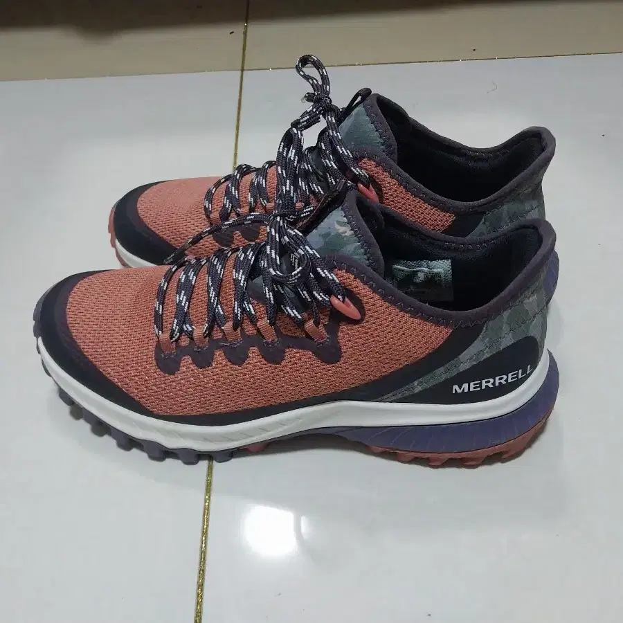 등산화 234 MERRELL